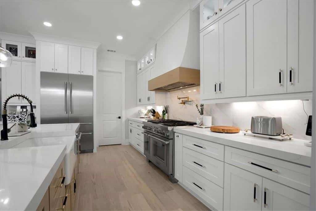 Listing photo 6