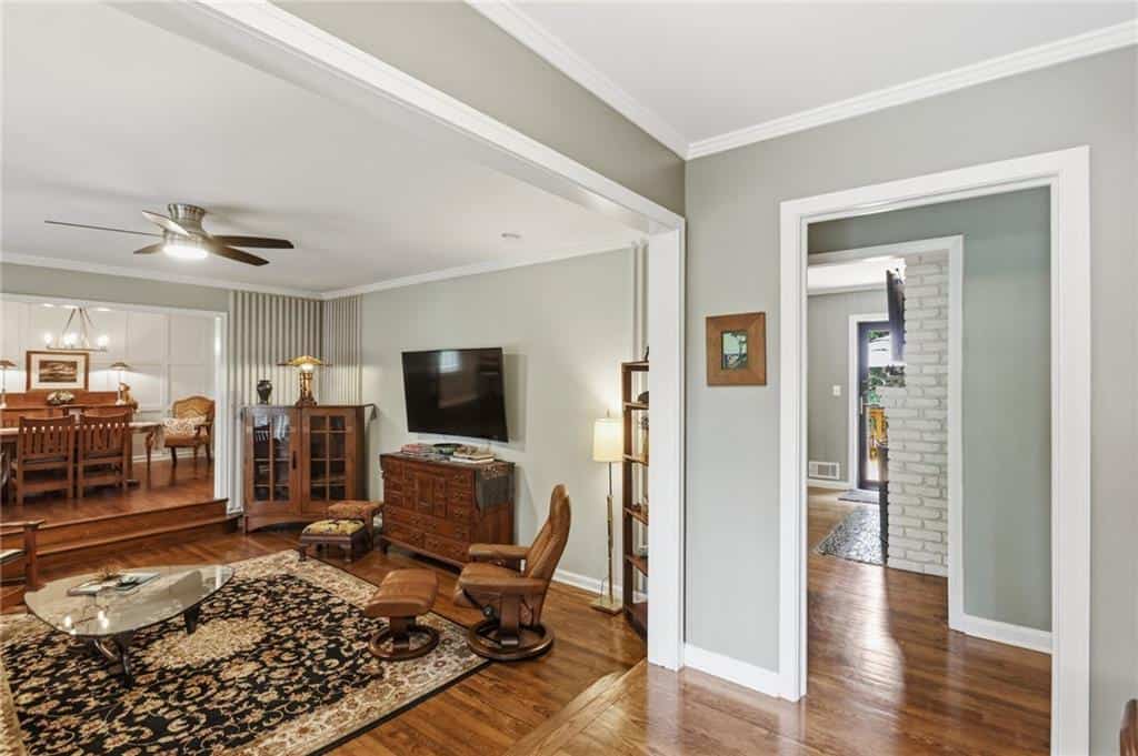 Listing photo 6