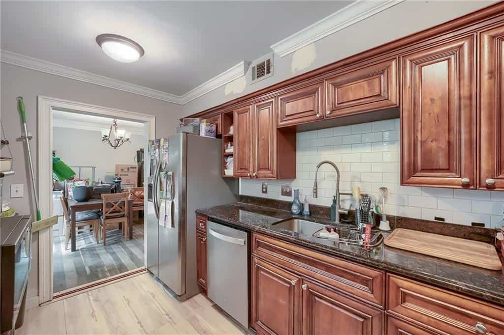 Listing photo 6