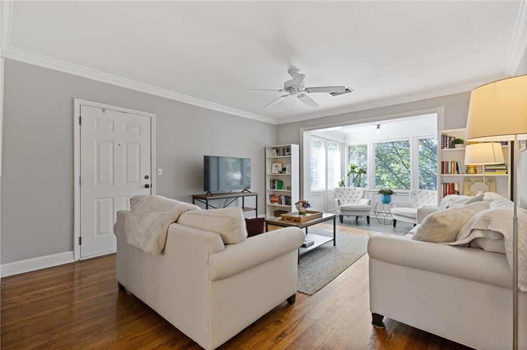 Listing photo 6