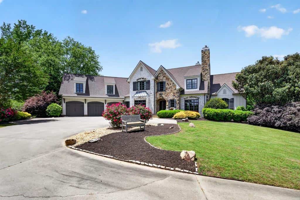 220 Woodbridge Place, Brooks, GA 30205
