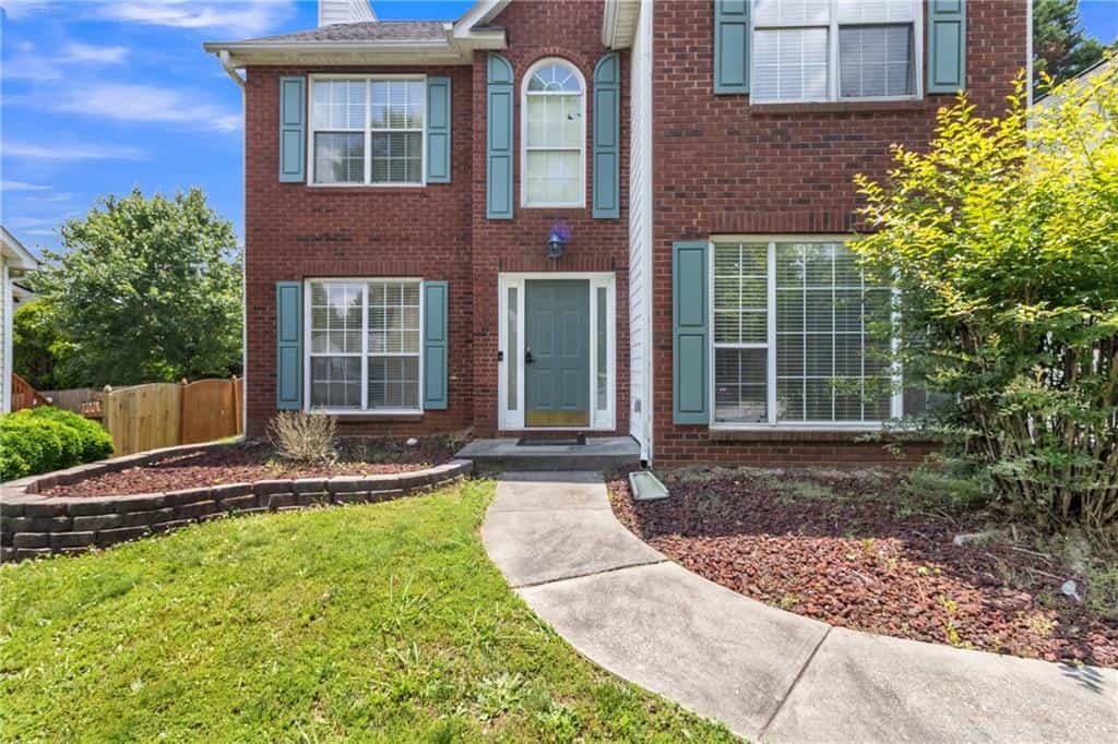 Listing photo 3