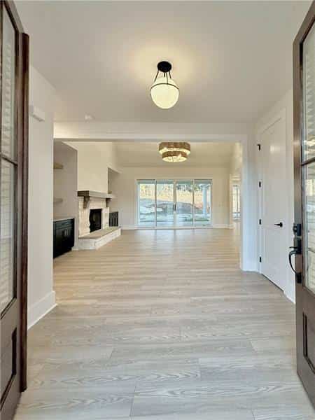Listing photo 6
