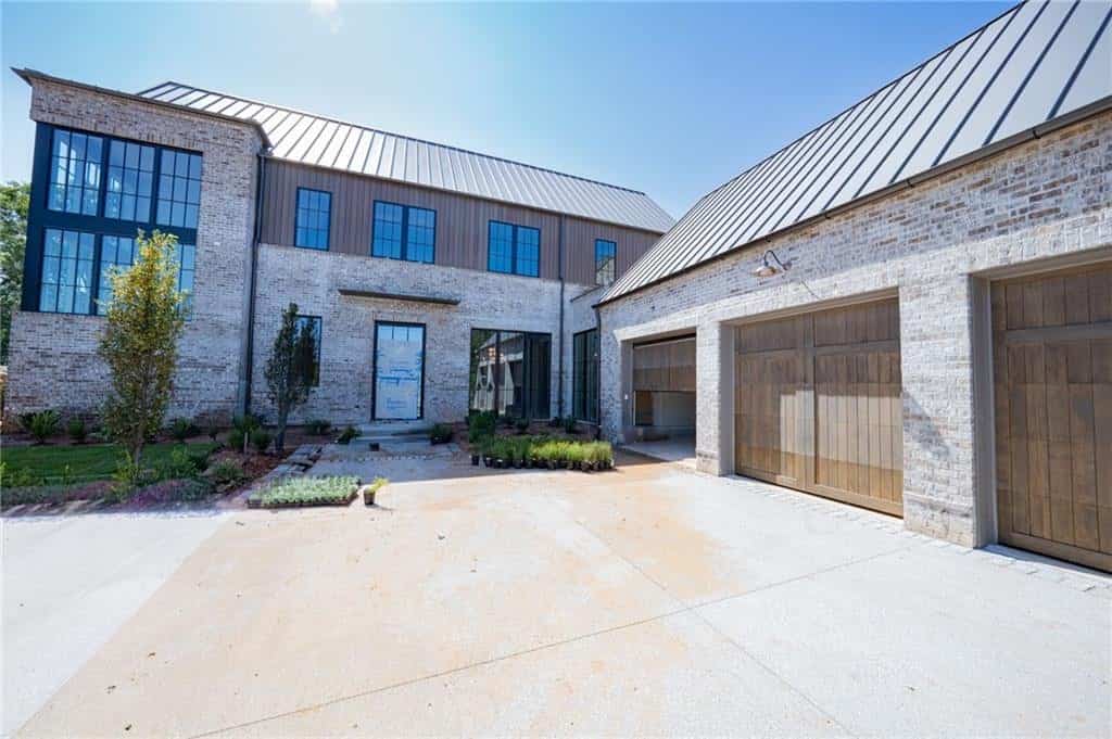 Listing photo 6