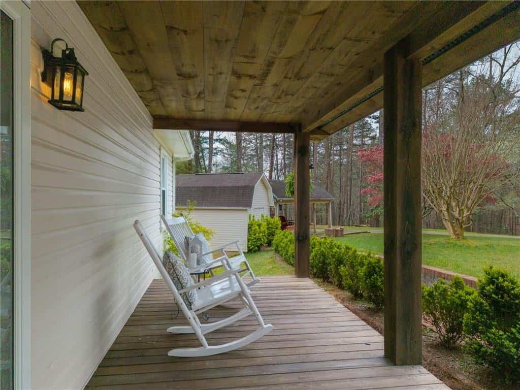 Listing photo 6