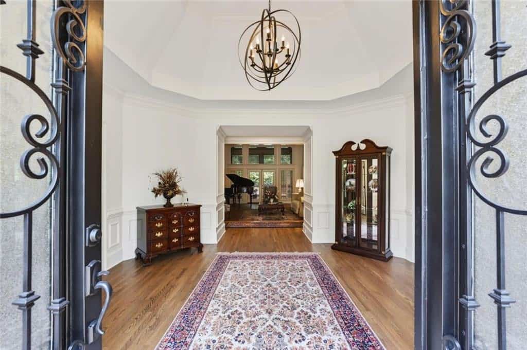 Listing photo 6