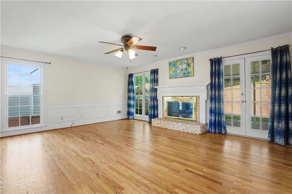 Listing photo 6