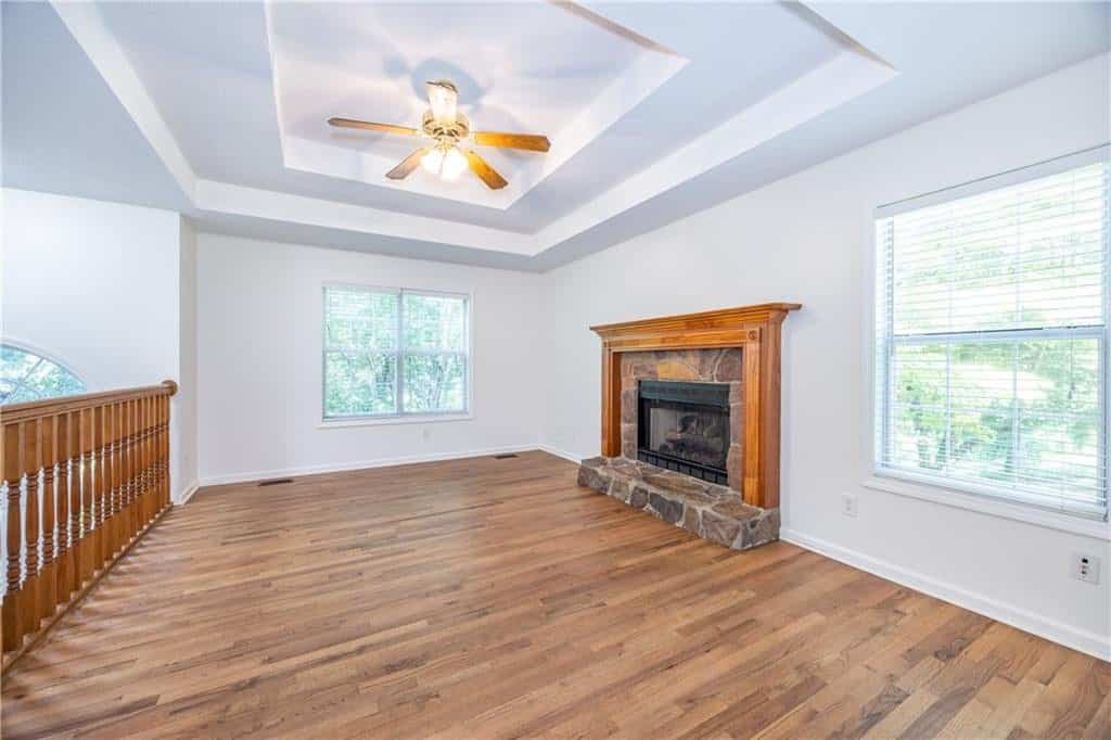 Listing photo 6
