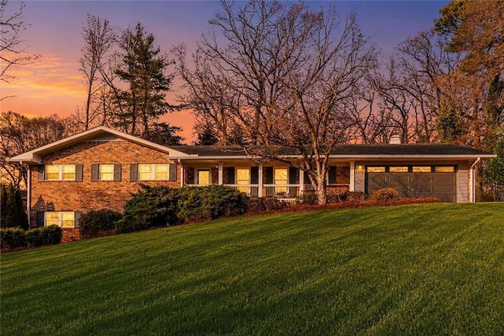 2478 Brookhurst Drive, Atlanta, GA 30338