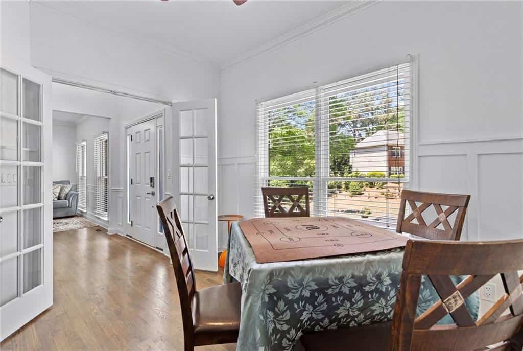 Listing photo 6