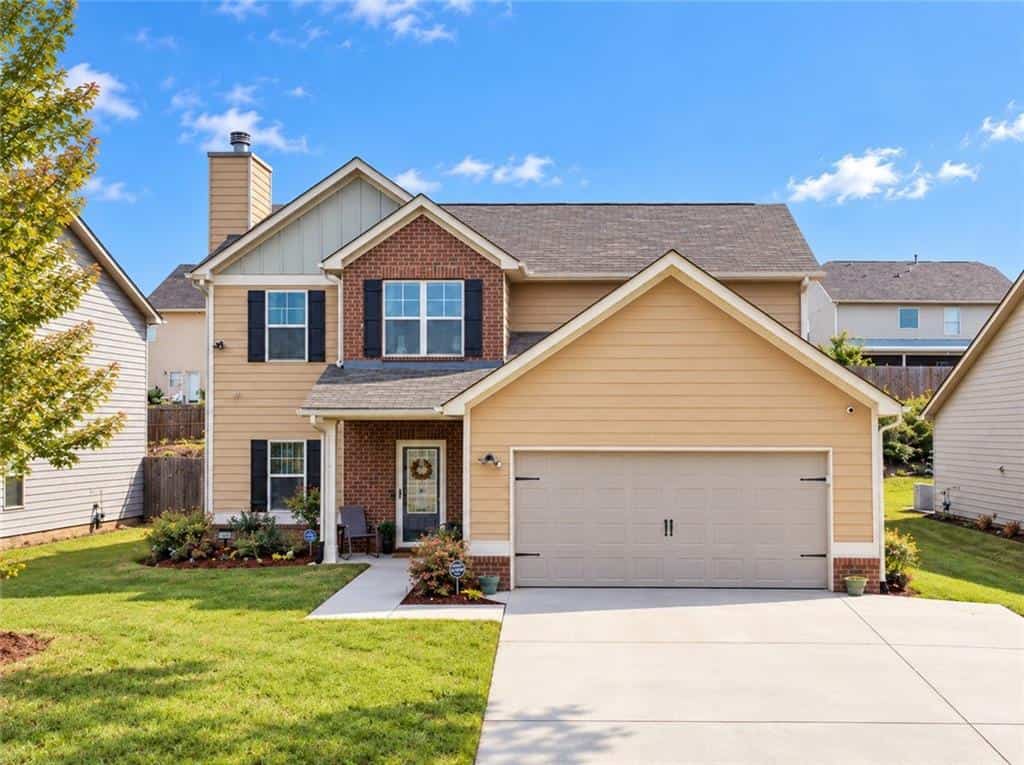 4194 Potomac Walk Court, Loganville, GA 30052