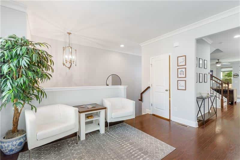 Listing photo 6