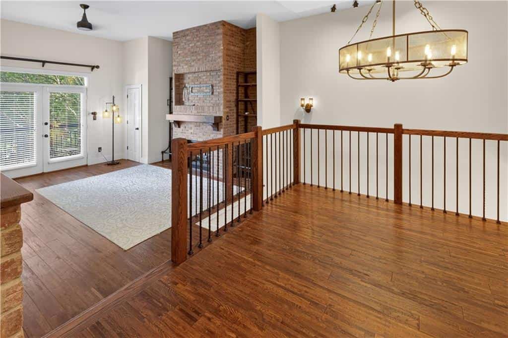 Listing photo 6
