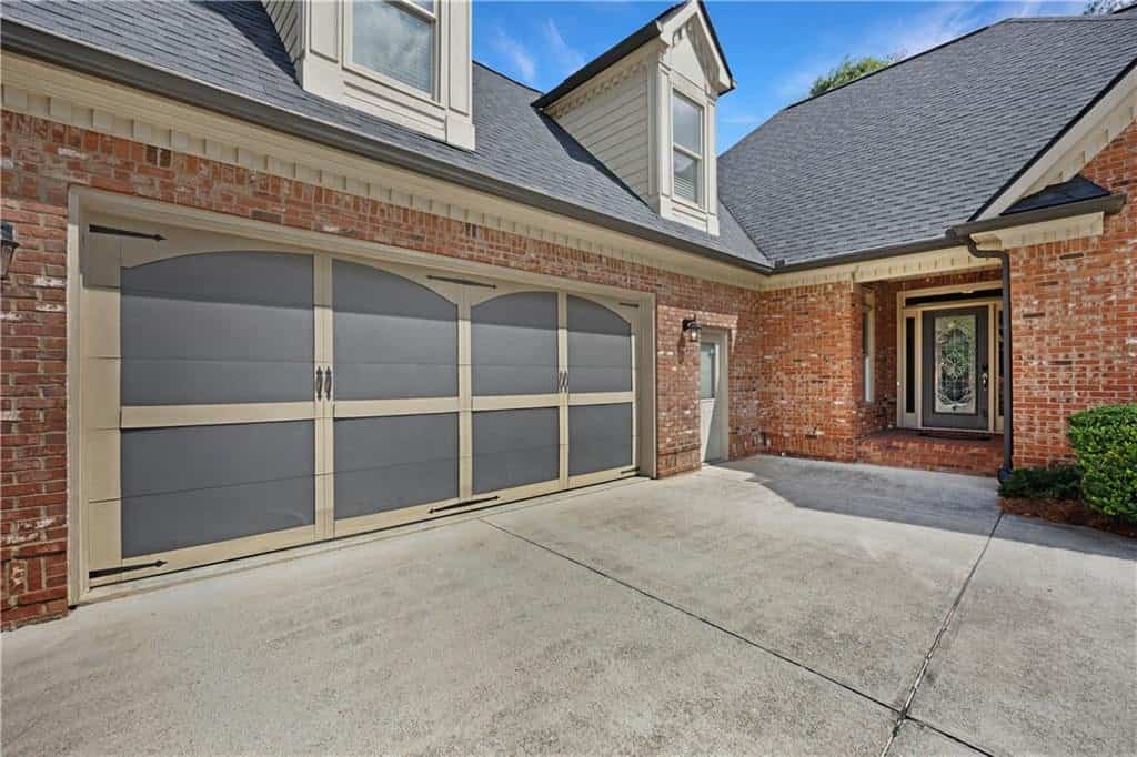 Listing photo 6