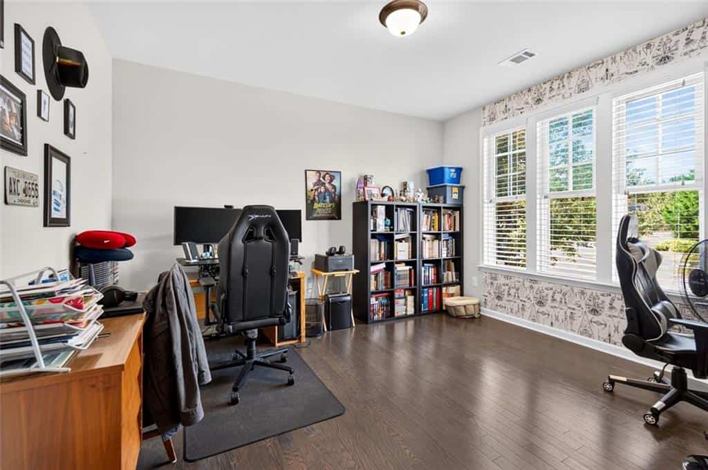 Listing photo 6