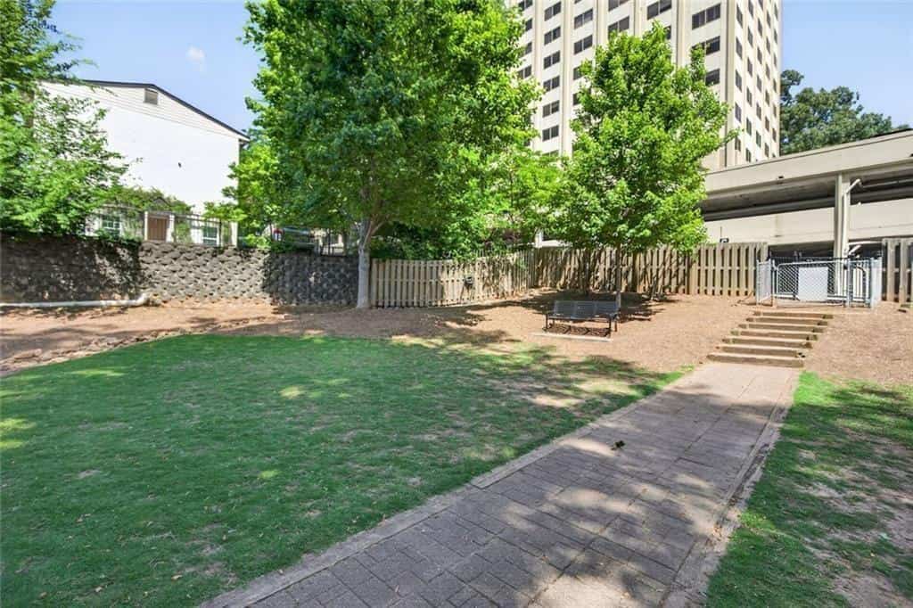 Listing photo 6