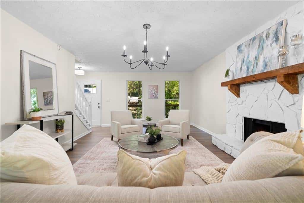 Listing photo 3
