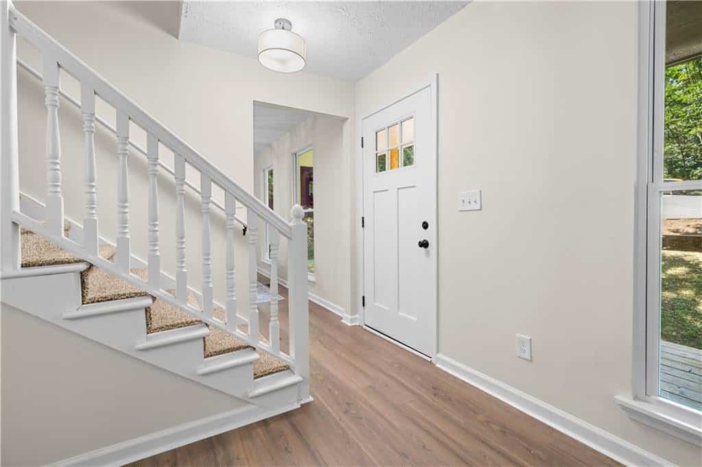 Listing photo 6