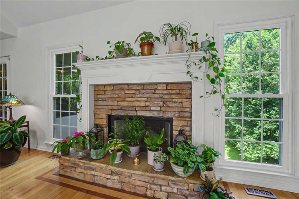 Listing photo 6