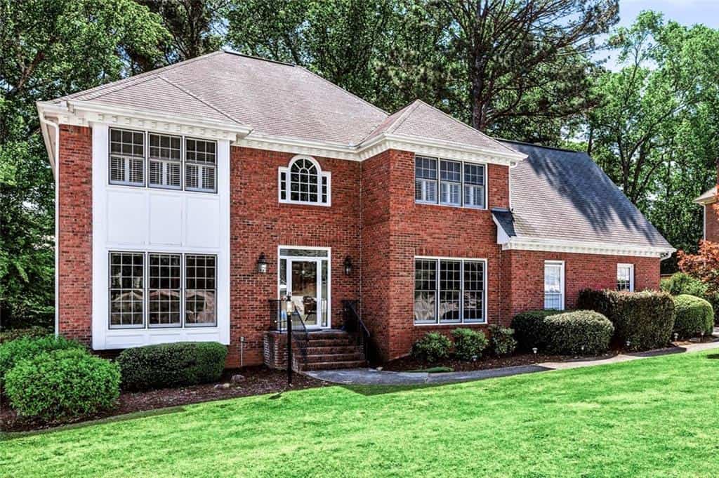 1664 Holly Lake Circle, Snellville, GA 30078