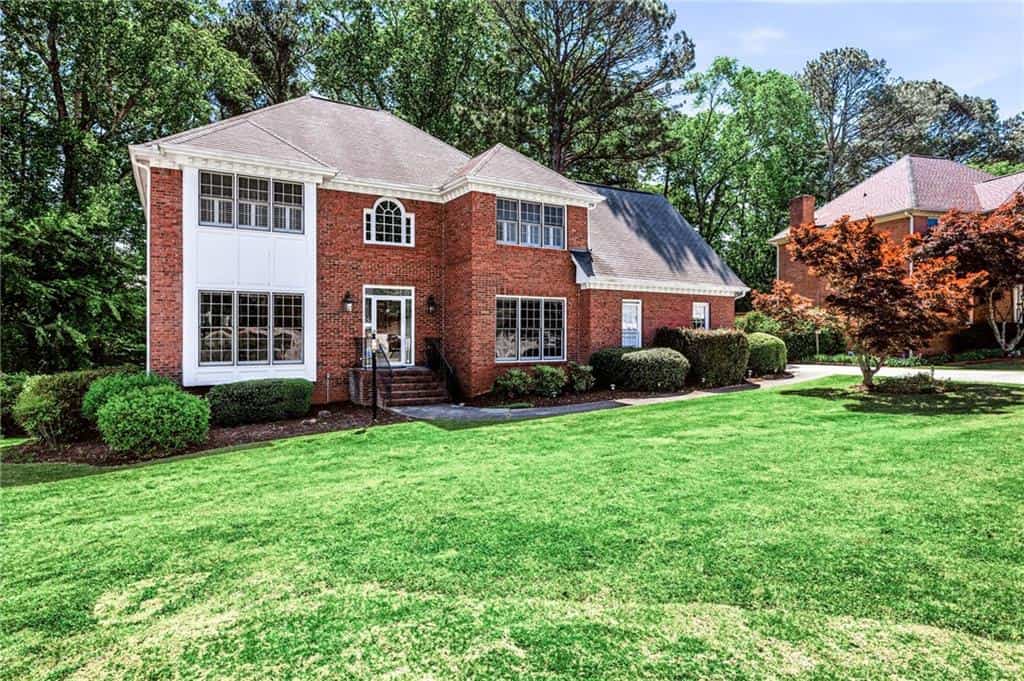 1664 Holly Lake Circle, Snellville, GA 30078