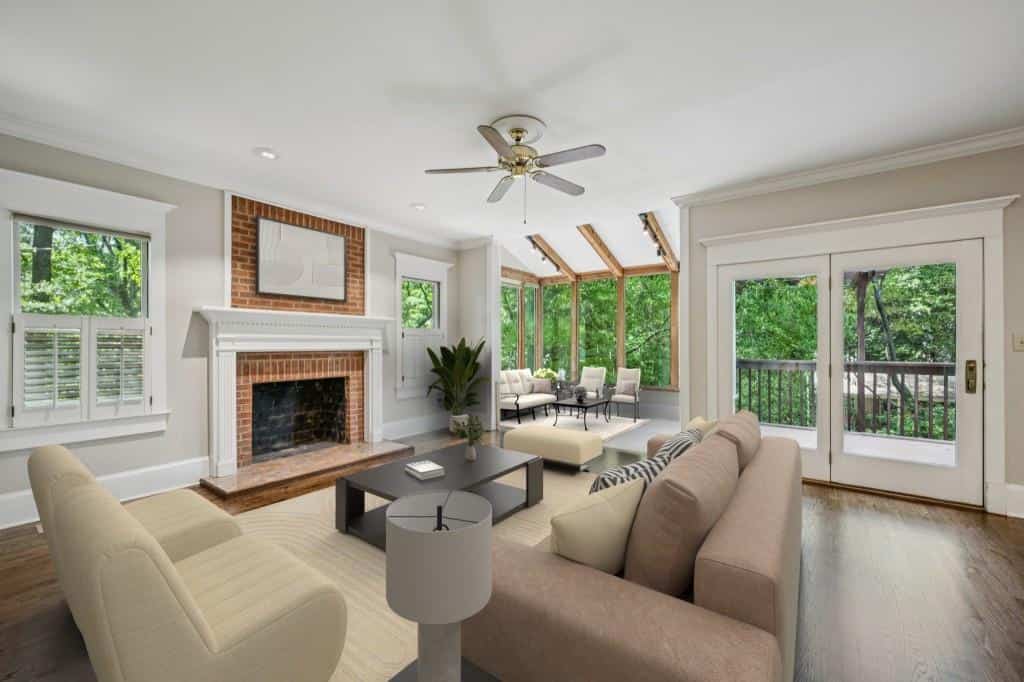 Listing photo 2