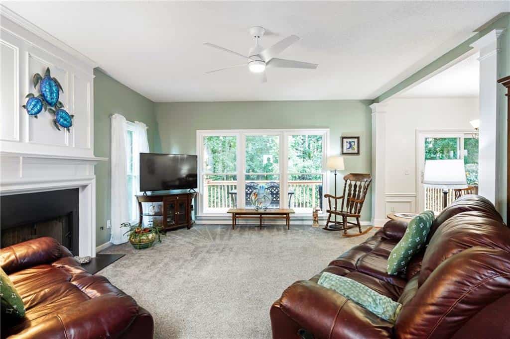 Listing photo 6