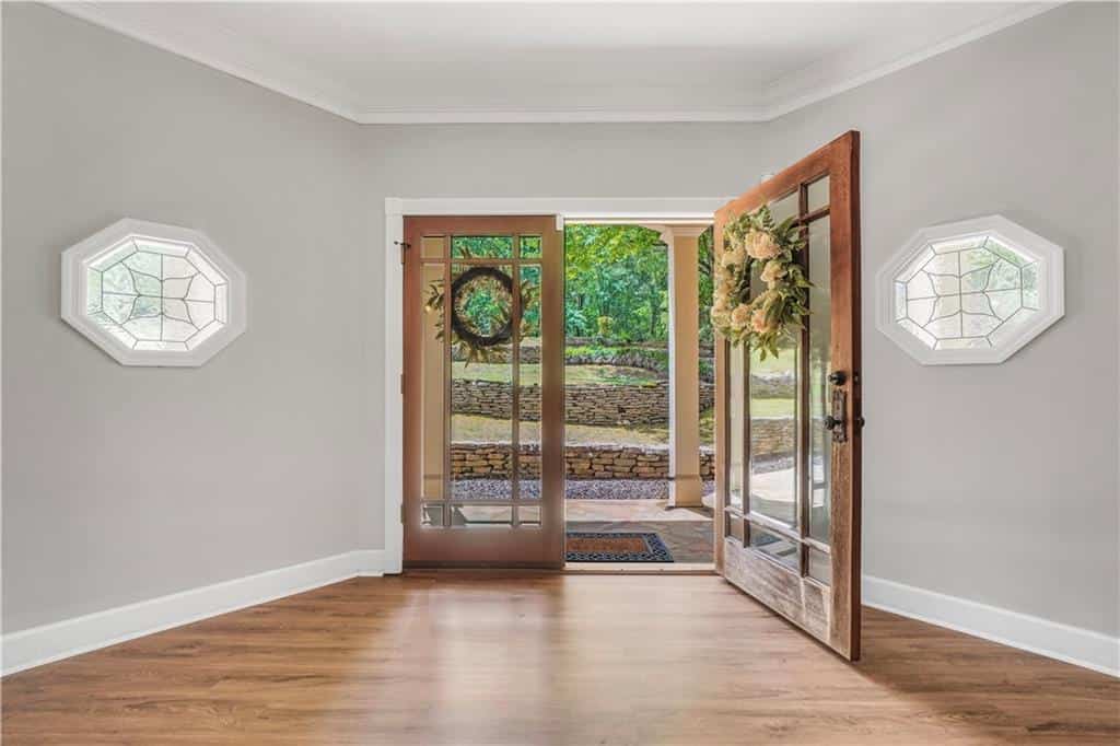 Listing photo 6