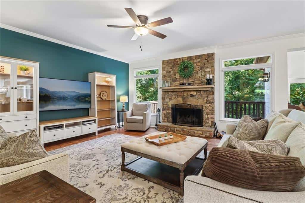 Listing photo 6
