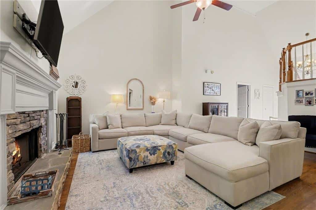 Listing photo 6