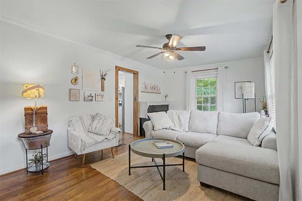 Listing photo 6