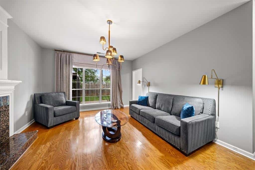 Listing photo 6