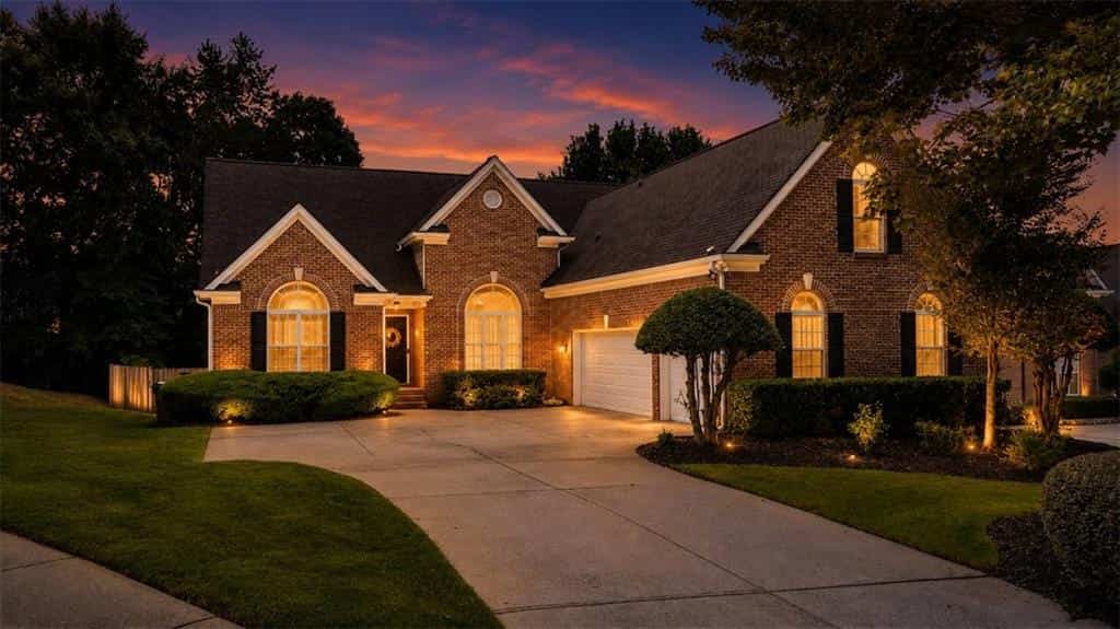 529 Morning Place Way, Suwanee, GA 30024