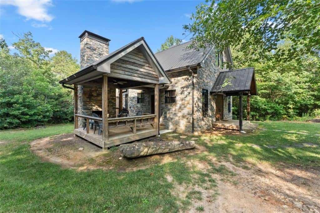 Listing photo 6