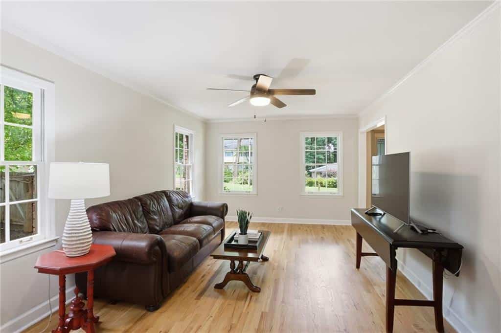 Listing photo 6