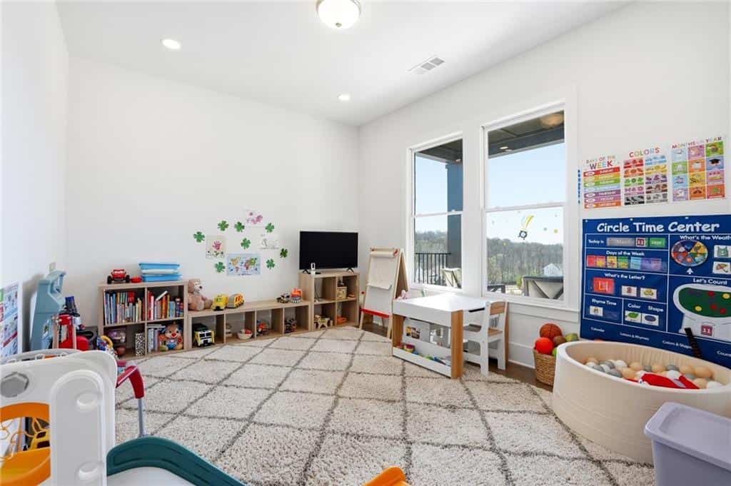 Listing photo 6