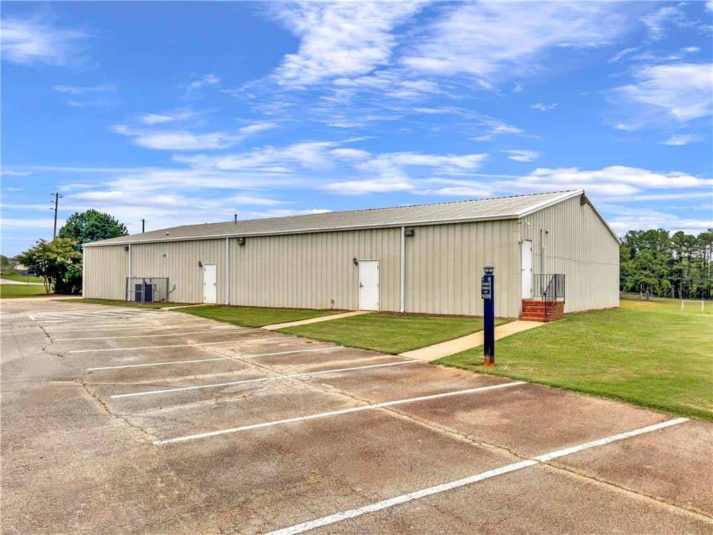 Listing photo 6