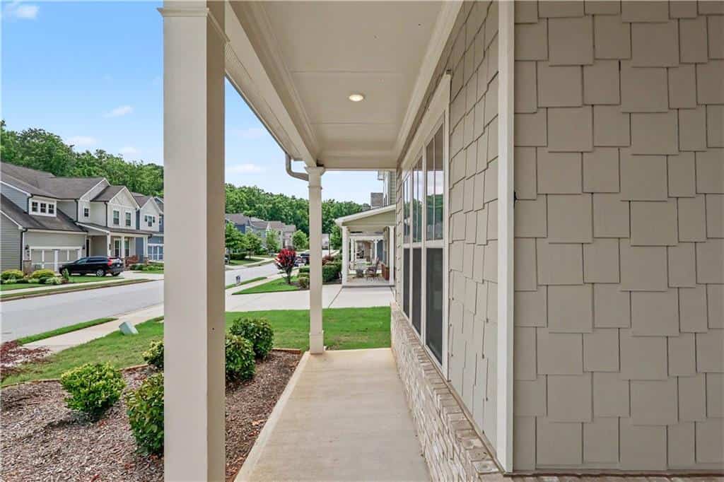 Listing photo 6