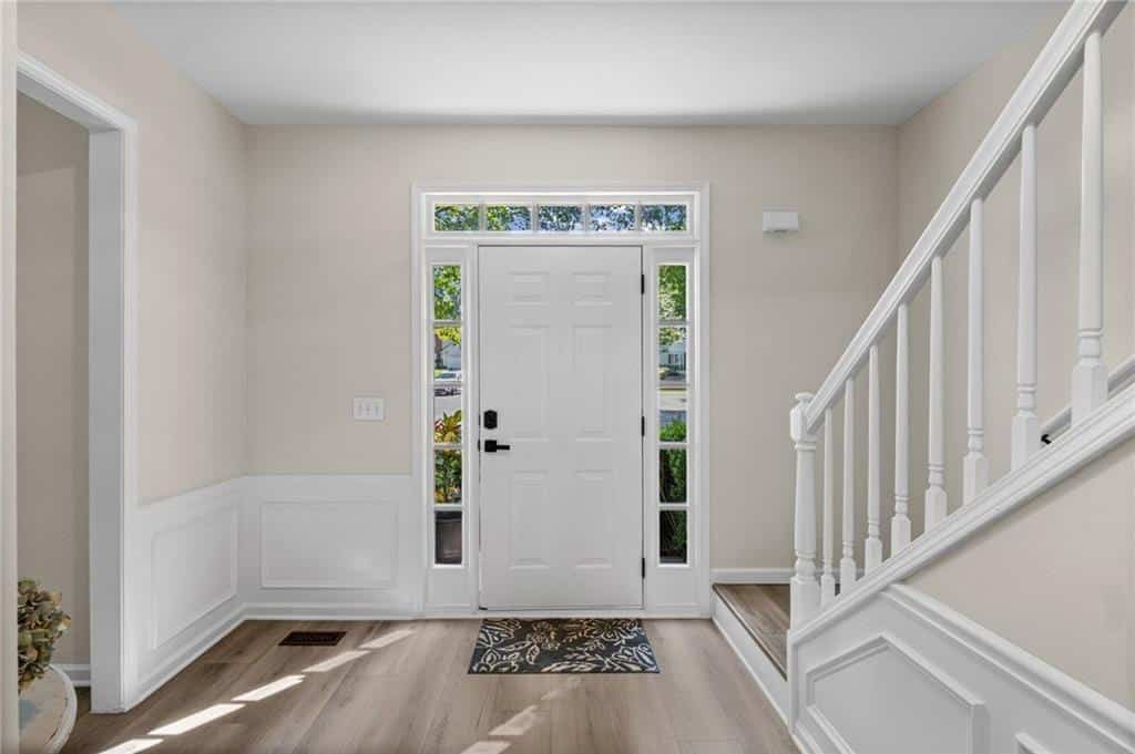 Listing photo 6