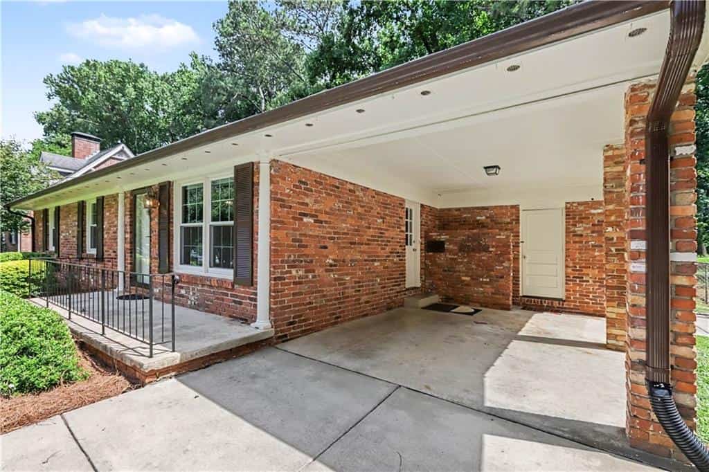 Listing photo 4