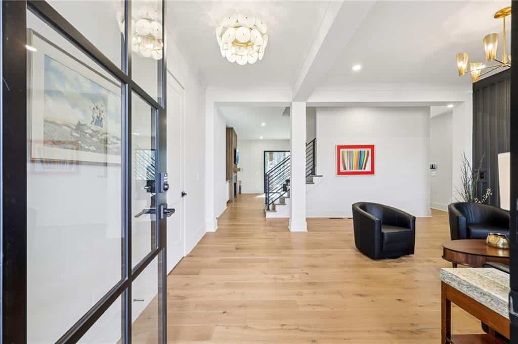 Listing photo 6