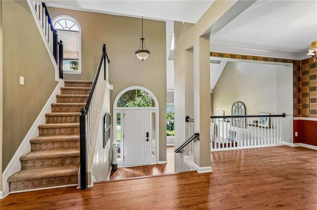Listing photo 6