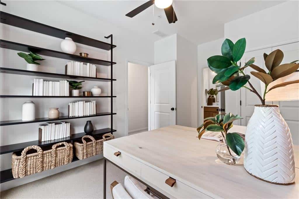 Listing photo 6