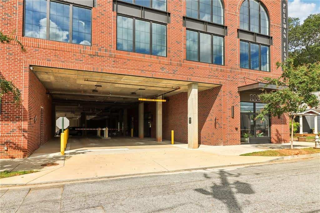 Listing photo 6
