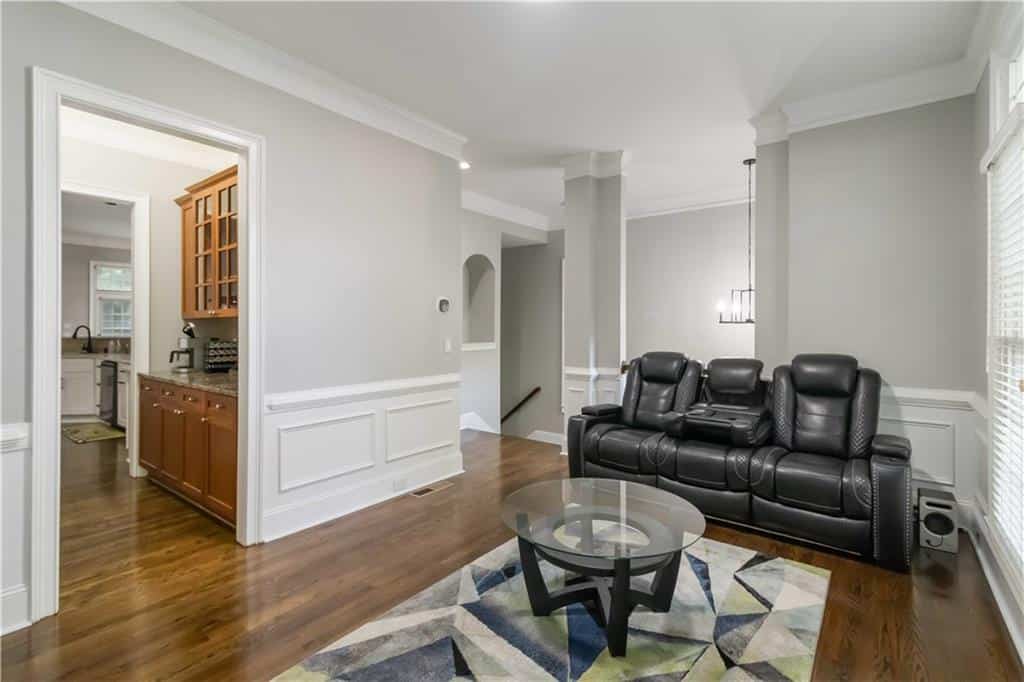 Listing photo 6