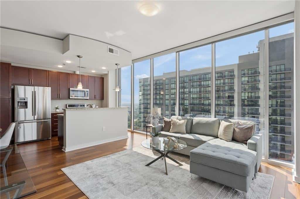 Listing photo 6