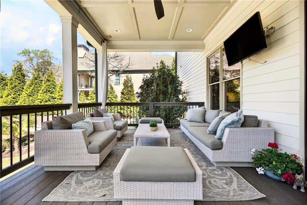 Listing photo 6