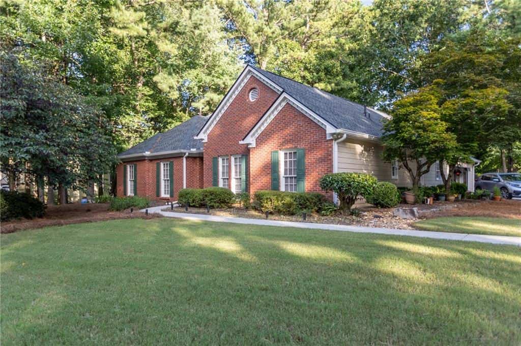 5677 Fairwood Drive NW, Acworth, GA 30101