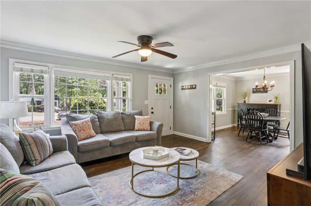 Listing photo 3