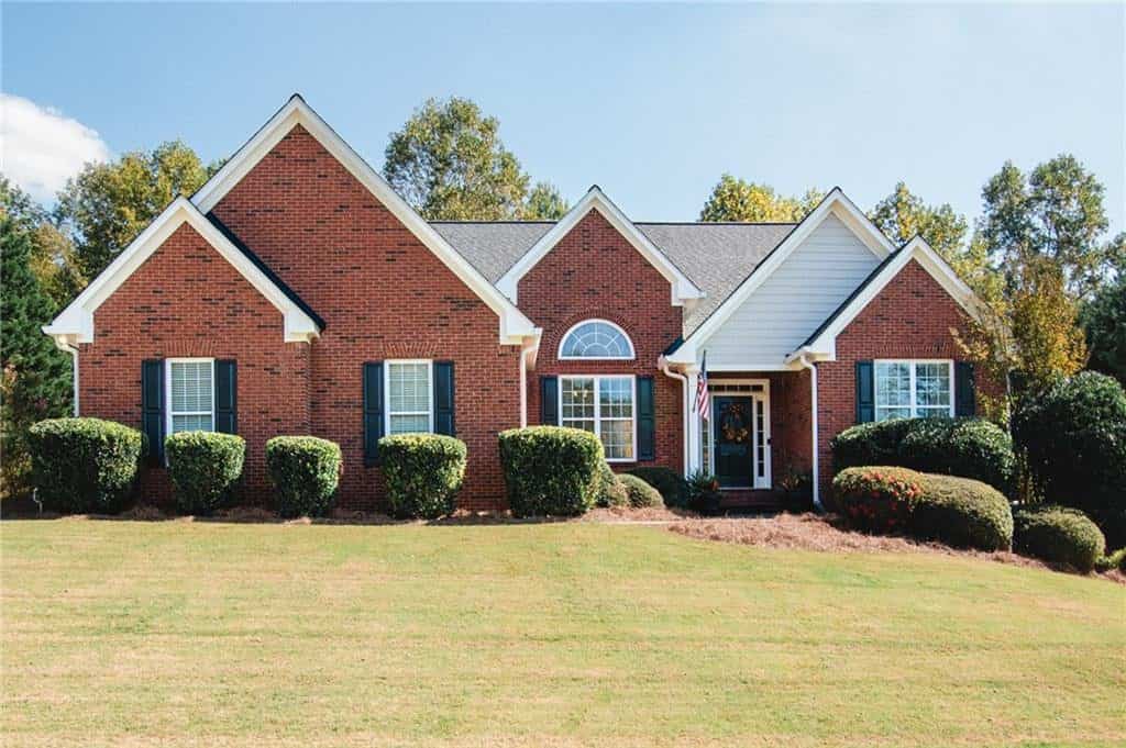 341 Prestwick Drive, Hoschton, GA 30548